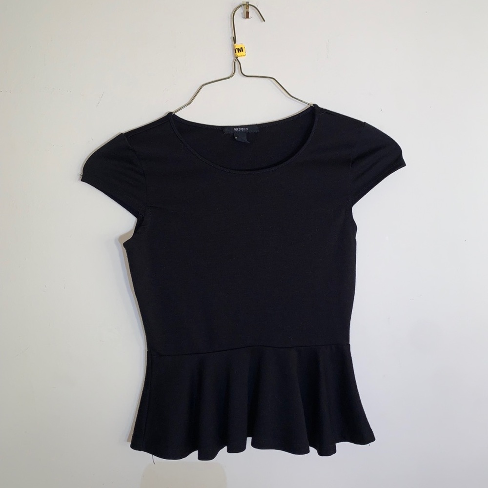 FOREVER 21 TEE SHIRT